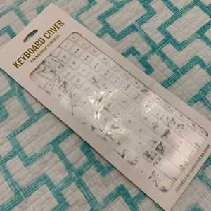 UO keyboard cover